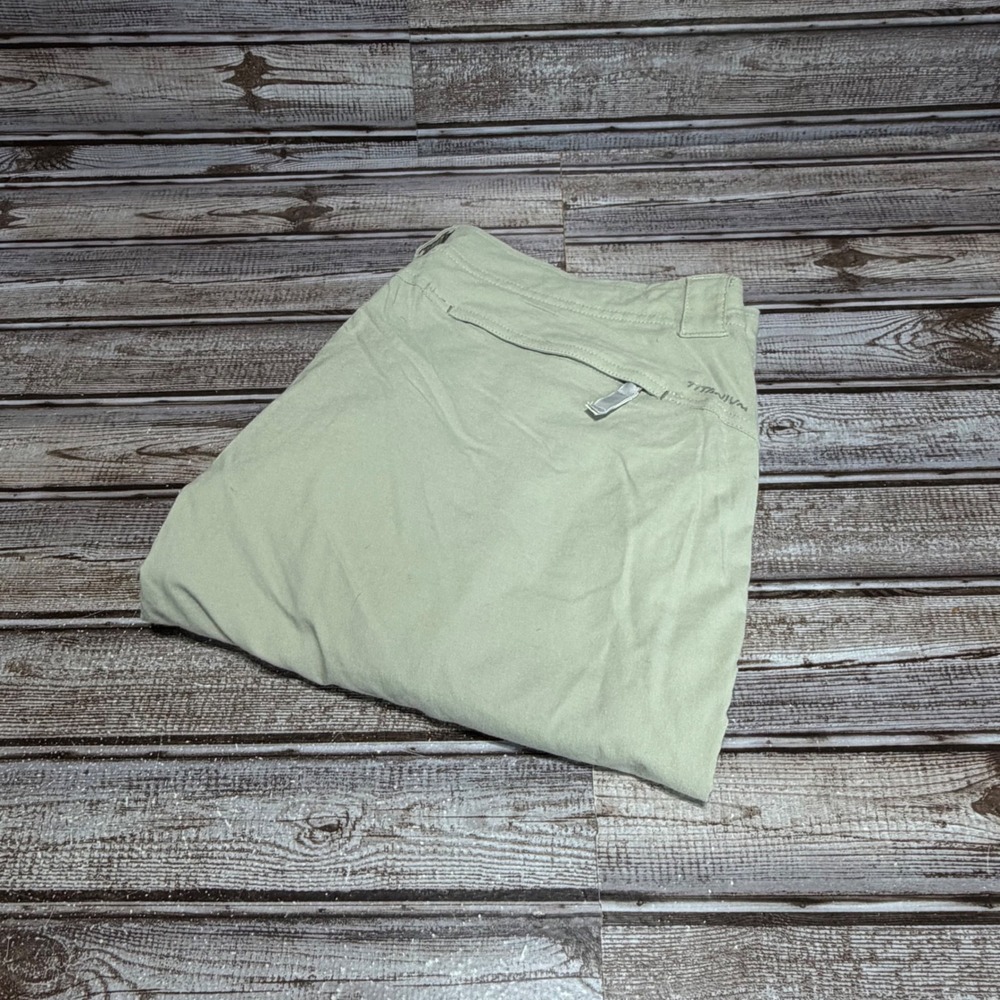 Columbia‎ Titanium Womens Capri Pants Size 8 Tan Khaki Hiking Outdoor